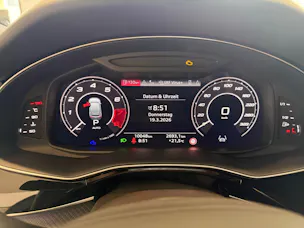 Audi RSQ8 quattro tiptronic