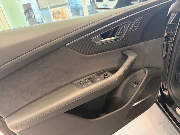 Audi RSQ8 quattro tiptronic