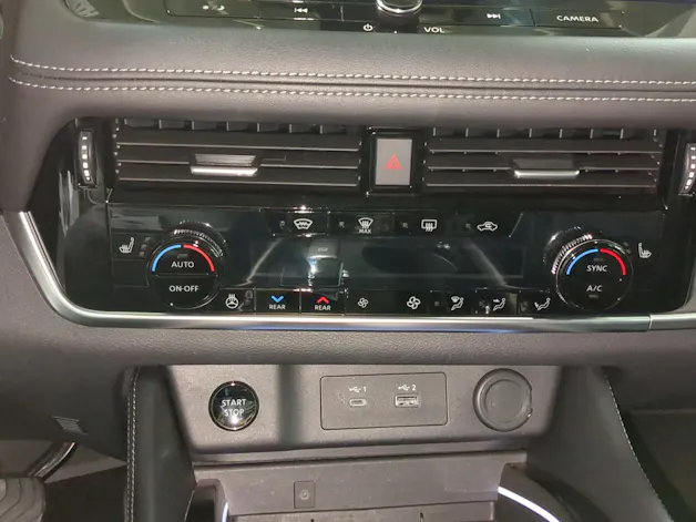 Nissan X-Trail 1.5 VC-T e-Power 4WD 7 Sitze Tekna