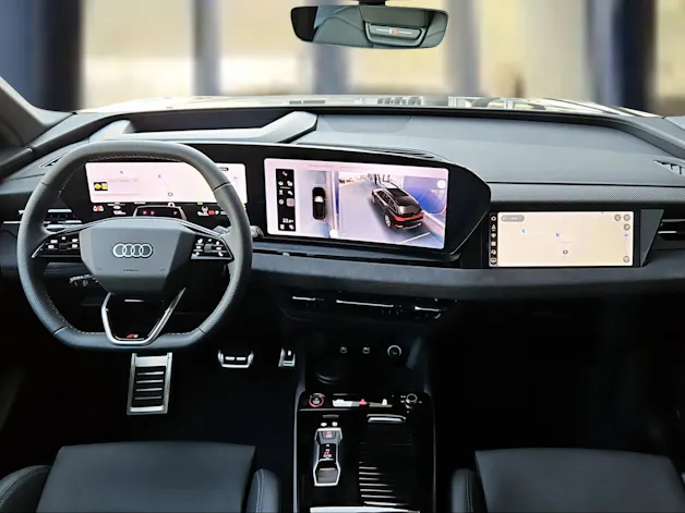 Audi SQ6 e-tron quattro Mythosschwarz Metallic