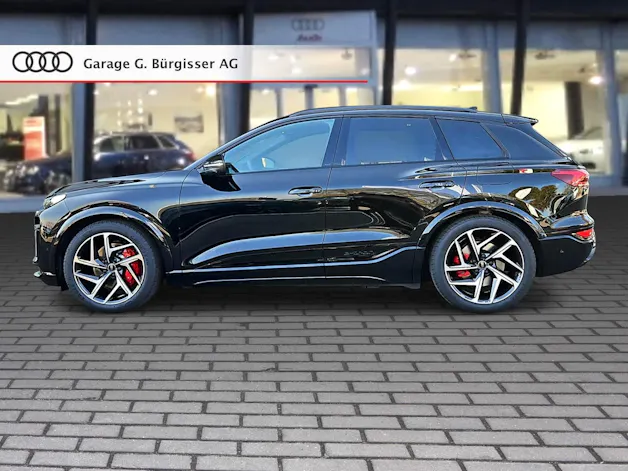 Audi SQ6 e-tron quattro Mythosschwarz Metallic