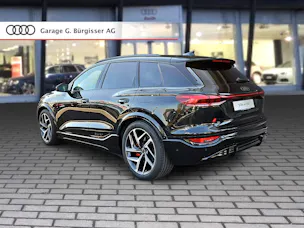 Audi SQ6 e-tron quattro Mythosschwarz Metallic