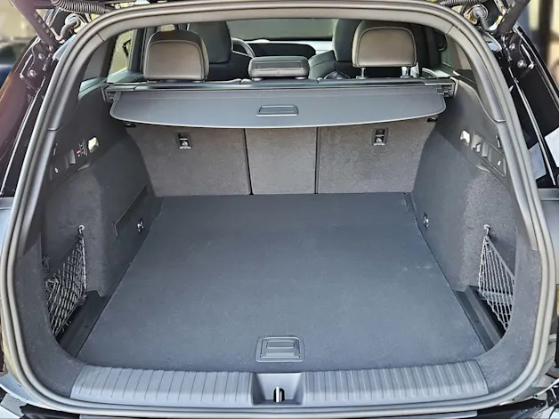 Audi SQ6 e-tron quattro Mythosschwarz Metallic