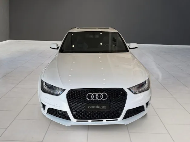 Audi RS4 Avant 4.2 FSI V8 quattro S-tronic