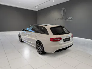 Audi RS4 Avant 4.2 FSI V8 quattro S-tronic