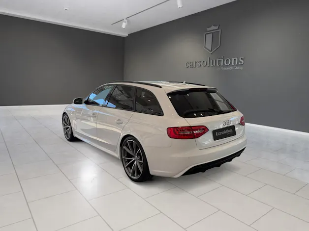 Audi RS4 Avant 4.2 FSI V8 quattro S-tronic
