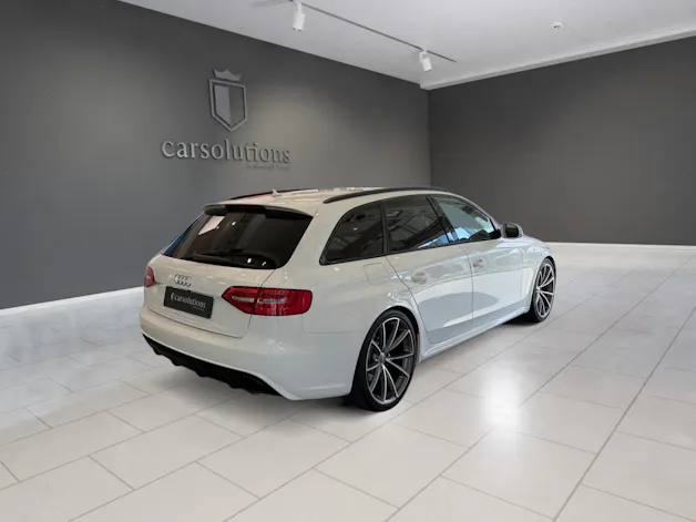Audi RS4 Avant 4.2 FSI V8 quattro S-tronic
