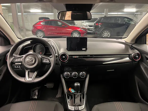 Mazda 2 SKYACTIV-G 90 Homura Automat