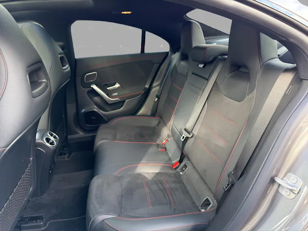 Mercedes-Benz CLA 200 7G-DCT