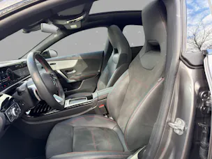 Mercedes-Benz CLA 200 7G-DCT