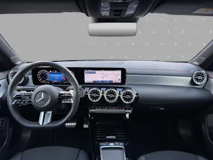 Mercedes-Benz CLA 200 7G-DCT