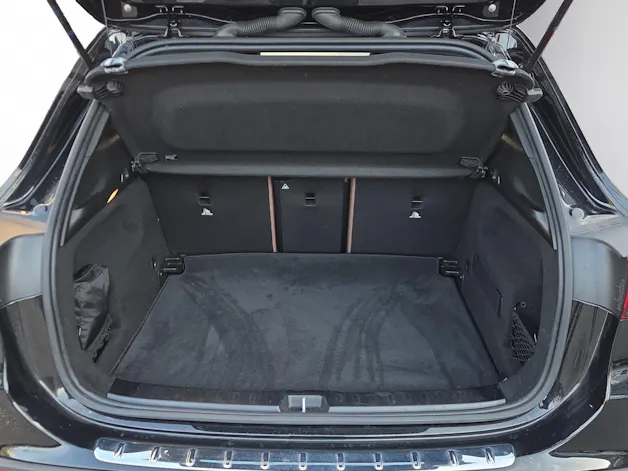 Mercedes-Benz GLA 250 4Matic Progressive 8G-DCT