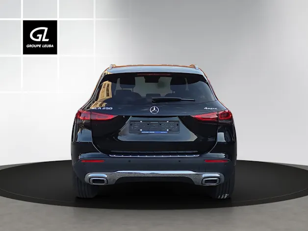 Mercedes-Benz GLA 250 4Matic Progressive 8G-DCT