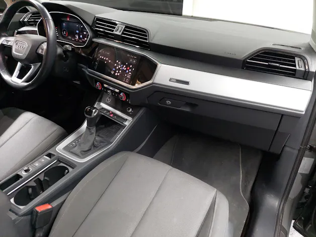 Audi Q3 35 TFSI Attraction S-tronic