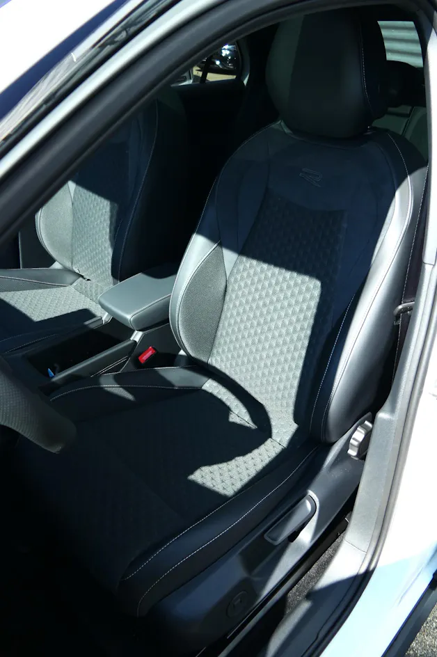 VW T-Roc 1.5 eTSI mHEV R-Line DSG