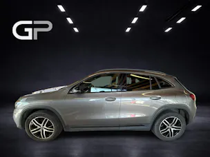Mercedes-Benz GLA 200 Progressive 4matic