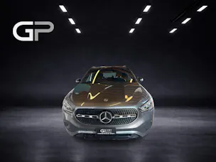 Mercedes-Benz GLA 200 Progressive 4matic