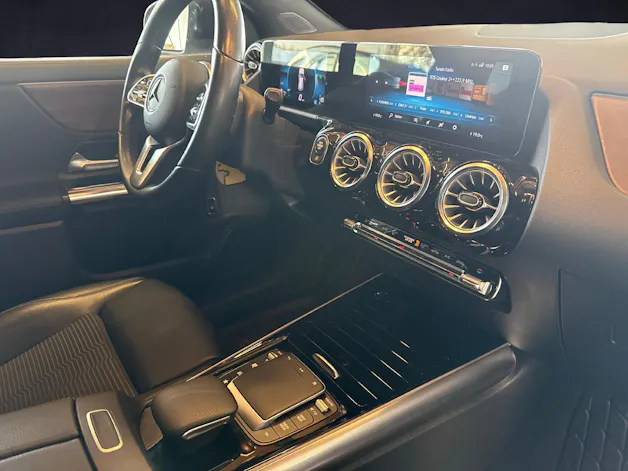 Mercedes-Benz GLA 200 Progressive 4matic