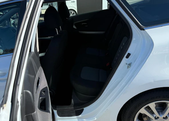 image du véhicule 12 image du véhicule 12