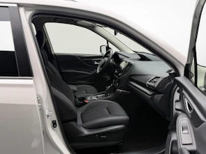 immagine del veicolo SUBARU Forester Station 2.0i e-Boxer Swiss Plus