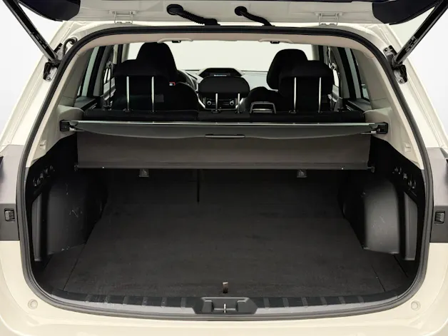 Subaru Forester Station 2.0i e-Boxer Swiss Plus