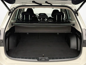 https://vehicle.imgix.net/4242337/966b2ec3-4e61-45f8-83de-b1d65c3fafec.jpg