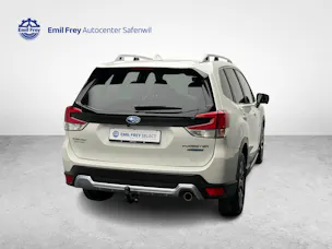 Subaru Forester Station 2.0i e-Boxer Swiss Plus