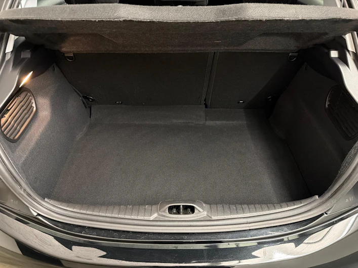 immagine del veicolo PEUGEOT 208