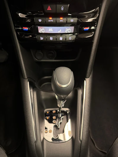 immagine del veicolo PEUGEOT 208