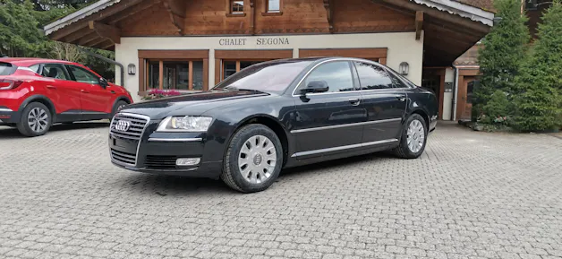 Audi A8 4.2 V8 TDI DPF quattro