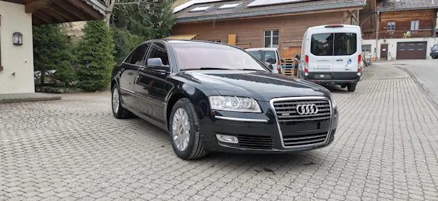 Audi A8 4.2 V8 TDI DPF quattro