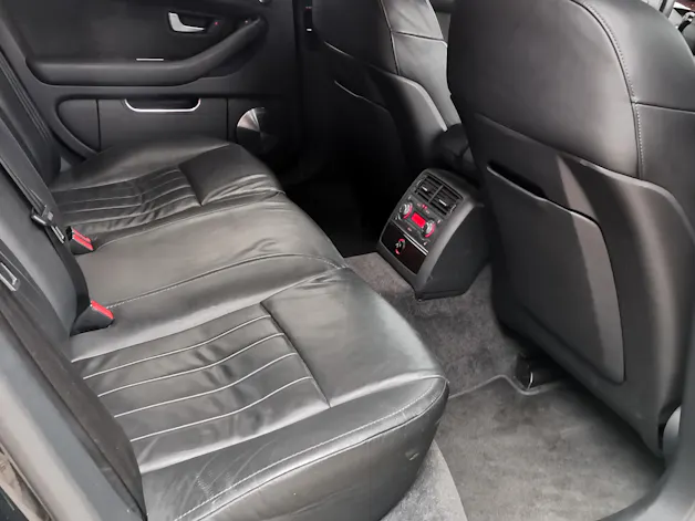 Audi A8 4.2 V8 TDI DPF quattro