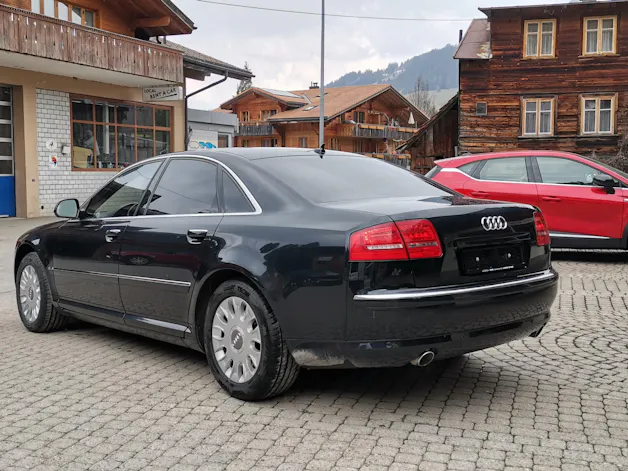 Audi A8 4.2 V8 TDI DPF quattro