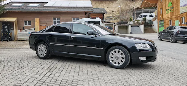 Audi A8 4.2 V8 TDI DPF quattro