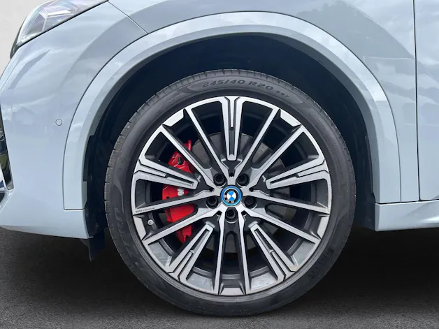 BMW iX2 30 xDrive M Sport Pro (CH) ** Action de leasing à 1.9% **