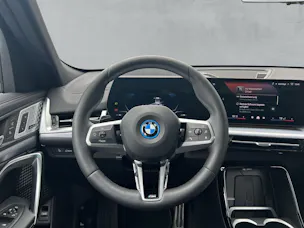 BMW iX2 30 xDrive M Sport Pro (CH) ** Action de leasing à 1.9% **