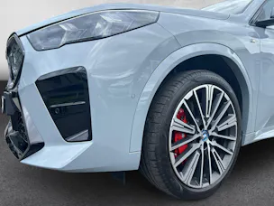 BMW iX2 30 xDrive M Sport Pro (CH) ** Action de leasing à 1.9% **