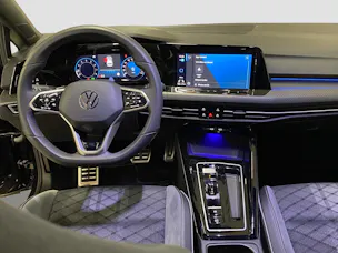 VW Golf VIII 2.0 TSI R-Line DSG 4motion