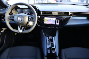 Alfa Romeo Junior 1.2 Ibrida