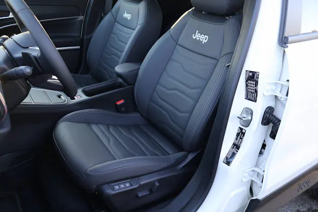 Jeep Avenger 1.2 MHEV Summit