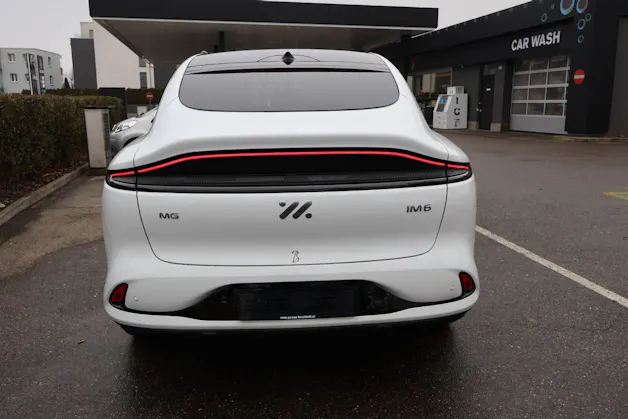 MG IM6 100 kWh Performance 21 4WD