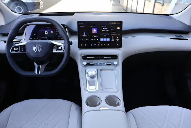 MG S6 EV 77 kWh Luxury 4WD