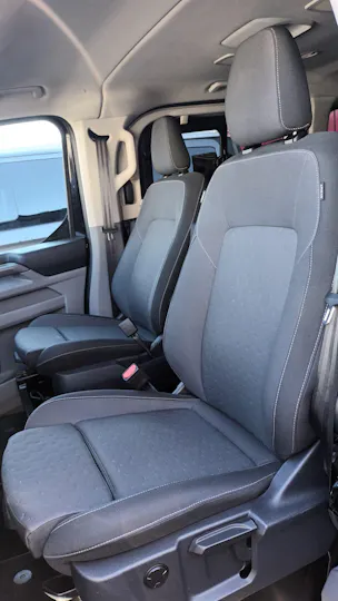 Ford Tourneo Bus 320 L1H1 Titanium Automat 4x4