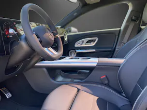 Mercedes-Benz CLA 350 4MATIC Shooting Brake with EQ Technology