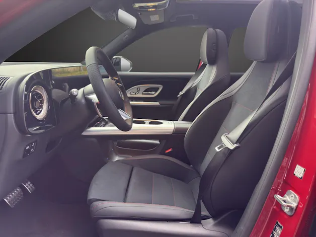 Mercedes-Benz GLB 350 4MATIC with EQ Technology