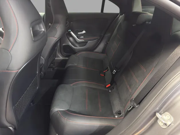Mercedes-Benz CLA 220 4M - AMG / 360 Grad Kamera / Multibeam LED / Soundsystem
