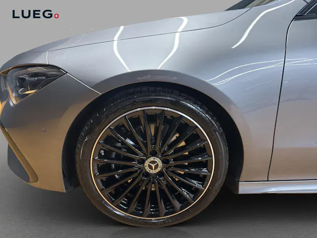 Mercedes-Benz CLA 220 4M - AMG / 360 Grad Kamera / Multibeam LED / Soundsystem