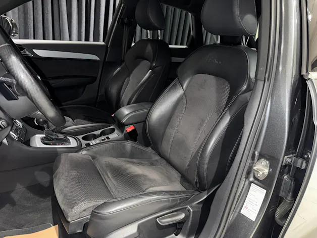 Audi Q3 2.0 TDI quattro S-tronic | CH |