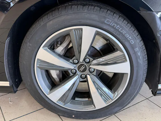 Audi A8 60 TFSI e quattro tiptronic