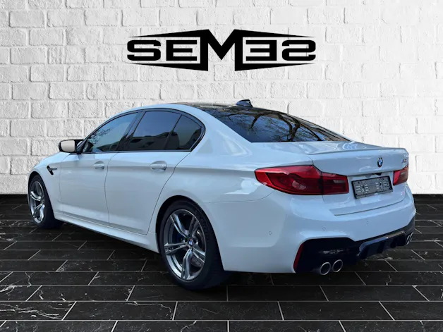 BMW M5 xDrive Drivelogic
